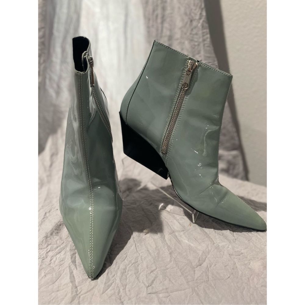 Calvin Klein Women's Freda Ankle Boot patent leather side zipper Tapered Rectang